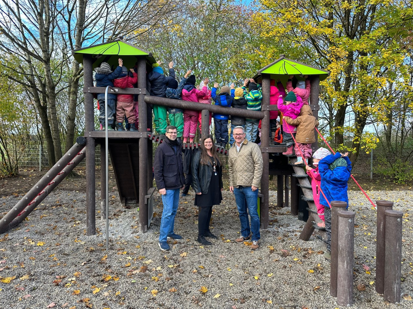 Freigabe neuer Spielgeräte am Kinderhaus Gänseliesl