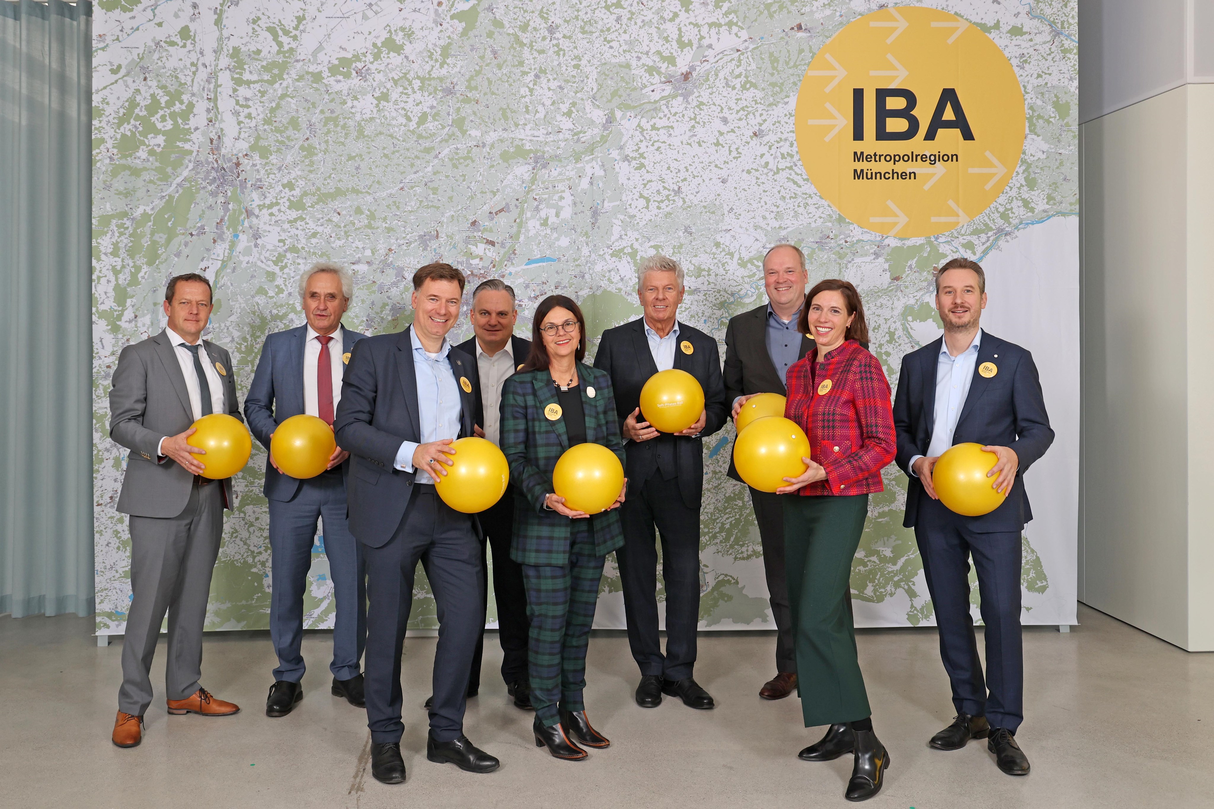 Die Gründungsgesellschafter und Geschäftsführung der IBA-GmbH